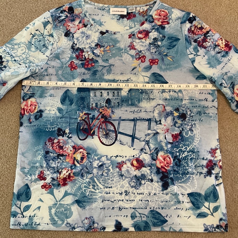 size XL, bust up to 44" inches, beautiful cottage core shirt, new condition - Picture 4 of 10